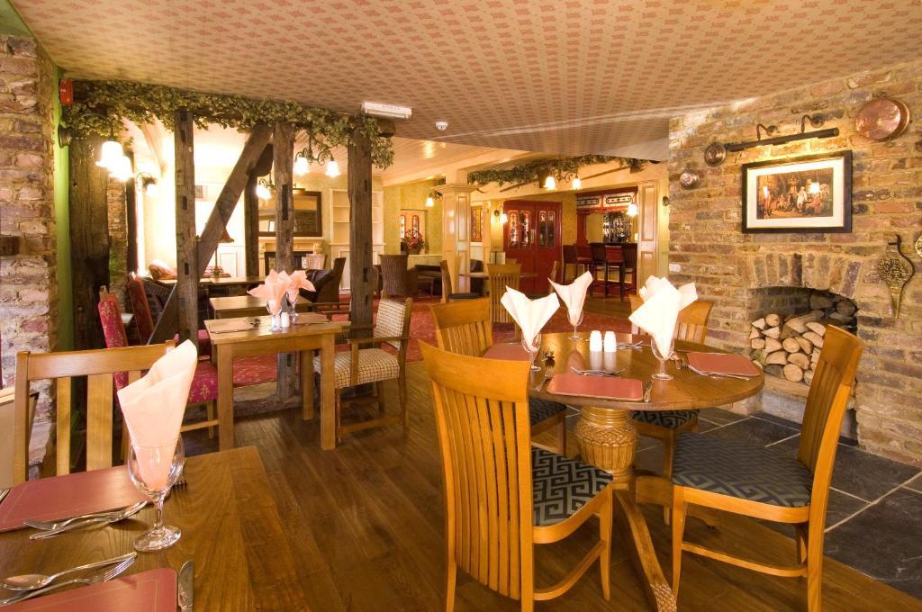 The Roebuck Inn - Relaxinnz Harrietsham Exterior foto